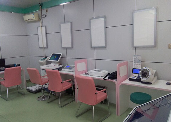 興平市人大代表調(diào)研健康一體機 興平市人大代表調(diào)研健康一體機